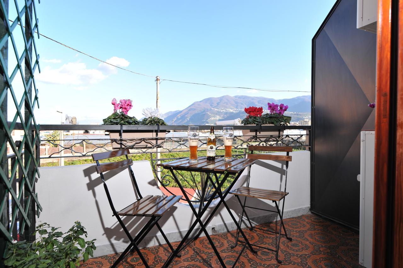 B&B Le Cycas Castellammare di Stabia Exterior foto